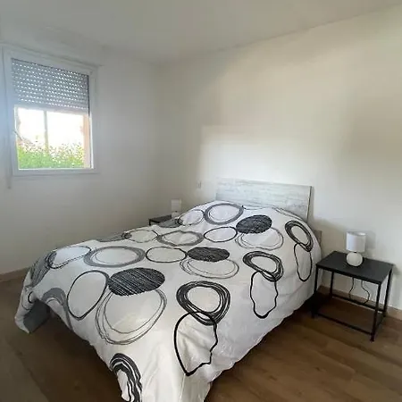 T2 Avec Piscine 아파트 *