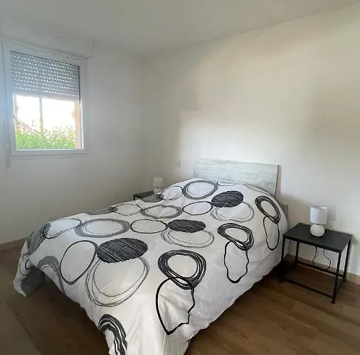 T2 Avec Piscine 아파트 *